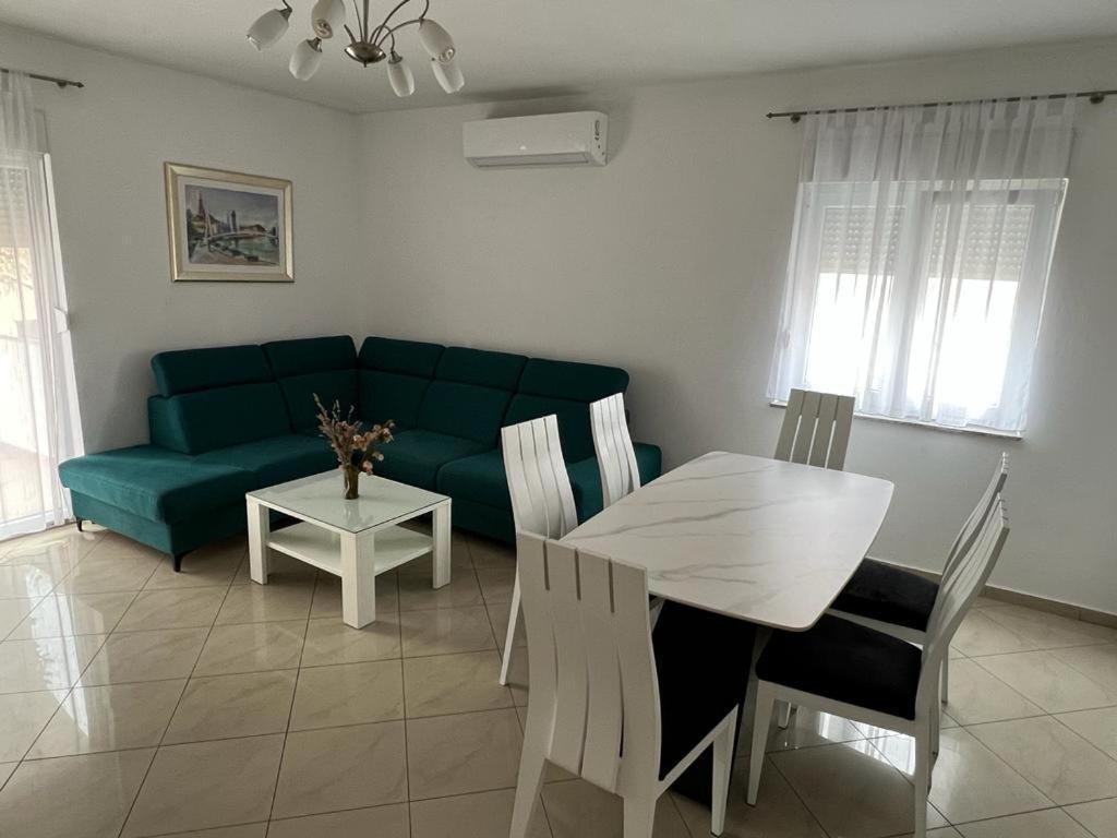 Apartments Purkovic Vodice Buitenkant foto