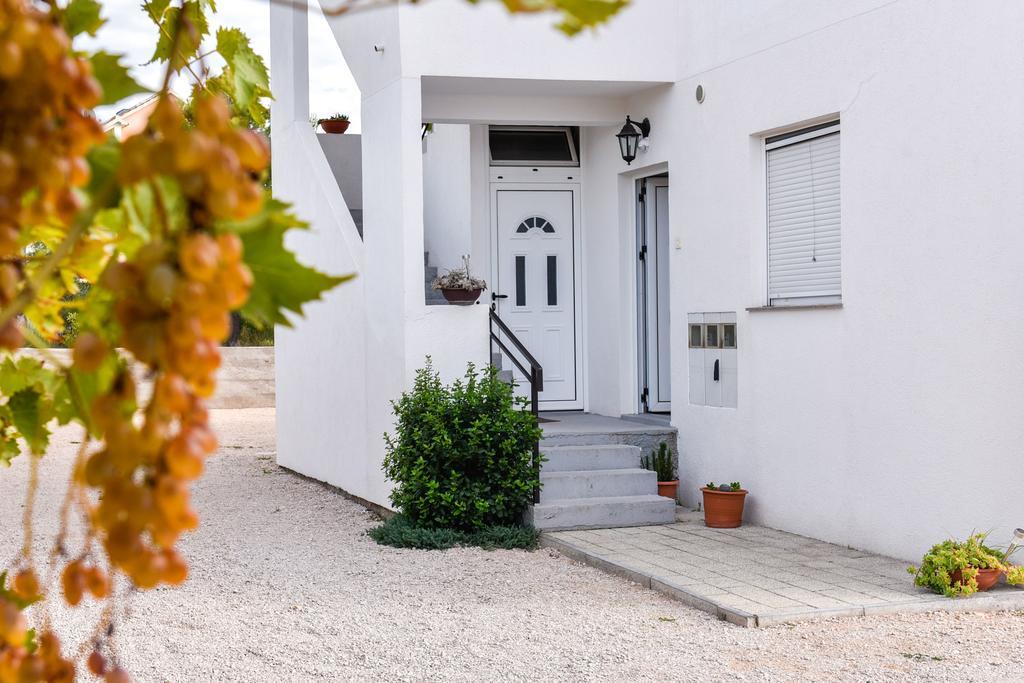 Apartments Purkovic Vodice Buitenkant foto
